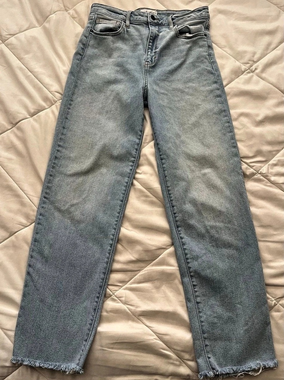 Carly Jean Los Angeles Chrissy Classic Light Straight Leg Jeans in Blue Size 9